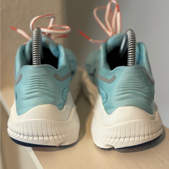 Altra Via Olympus Women's Sneakers Light Blue Road Running Shoes Sz 6 *Note Pics - Picture 7 of 11